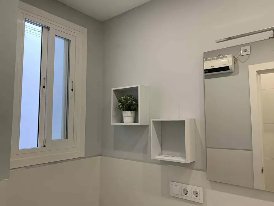 Immagine 8 di Camera in affitto  in Calle de Fernández de los Ríos a Madrid