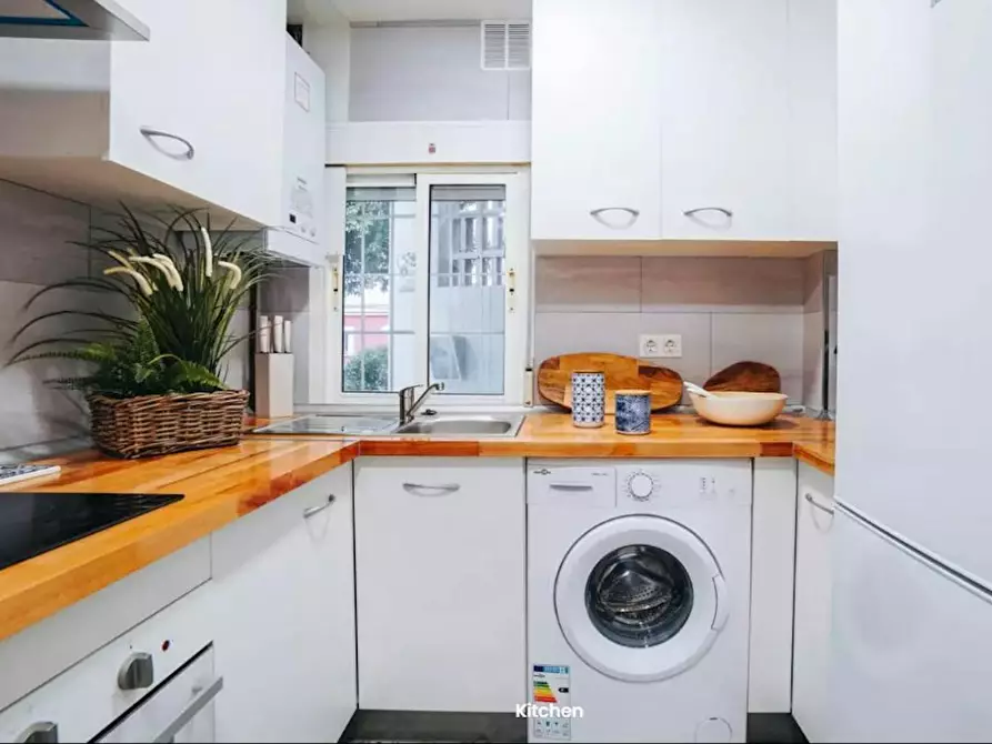 Immagine 9 di Camera in affitto  in Calle de Arlanza a Madrid