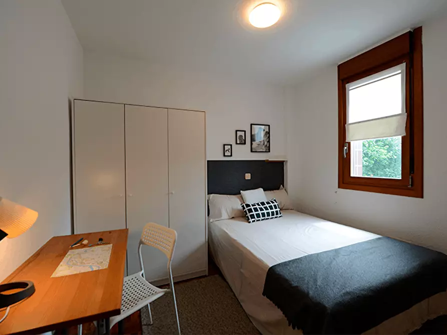 Immagine 5 di Camera in affitto  in Larrakoetxe Kalea a Bilbao