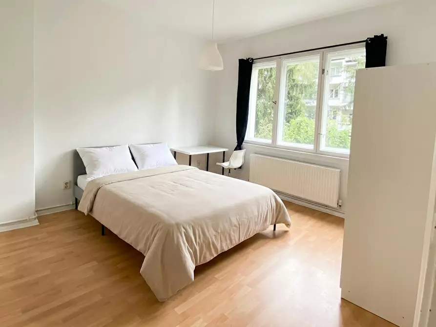 Immagine 2 di Camera in affitto  in Treseburger Ufer a Berlin
