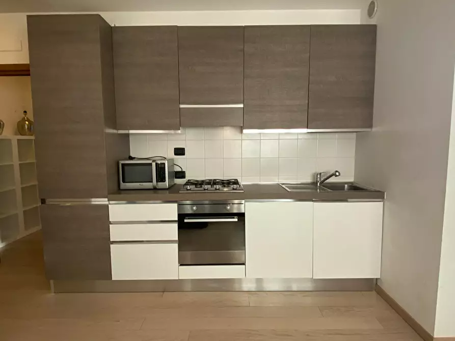 Immagine 4 di Appartamento in affitto  in Via Adamello a Milano