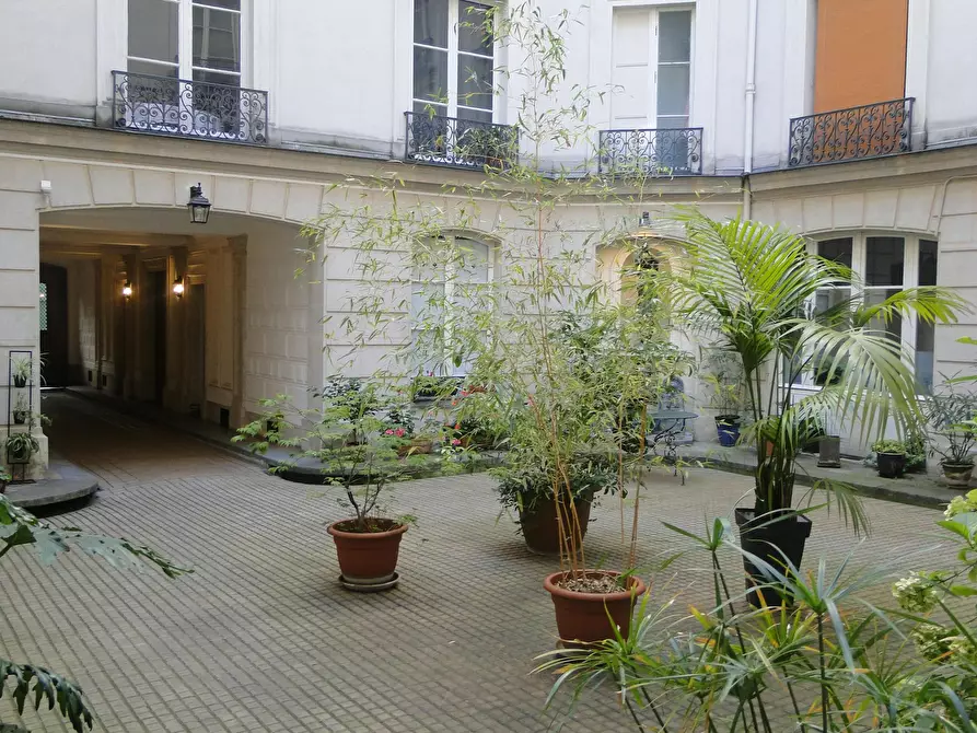 Immagine 8 di Appartamento in affitto  in Rue Mazarine a Paris 06