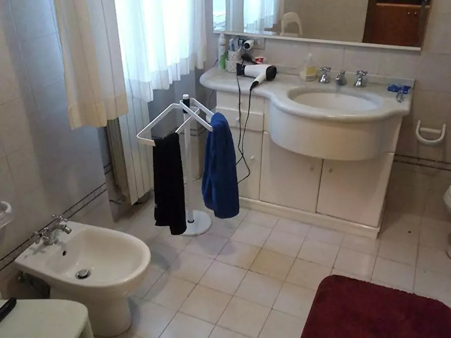 Immagine 2 di Camera in affitto  in Via Guido De Ruggiero a Pisa