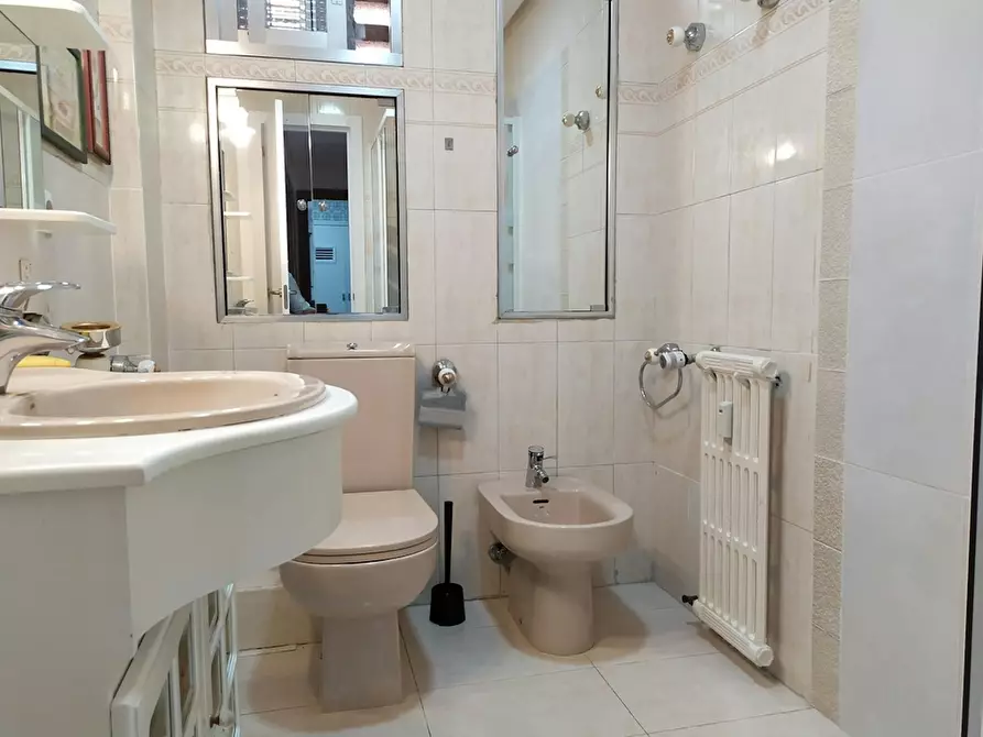 Immagine 10 di Camera in affitto  in Avenida de Portugal a Madrid