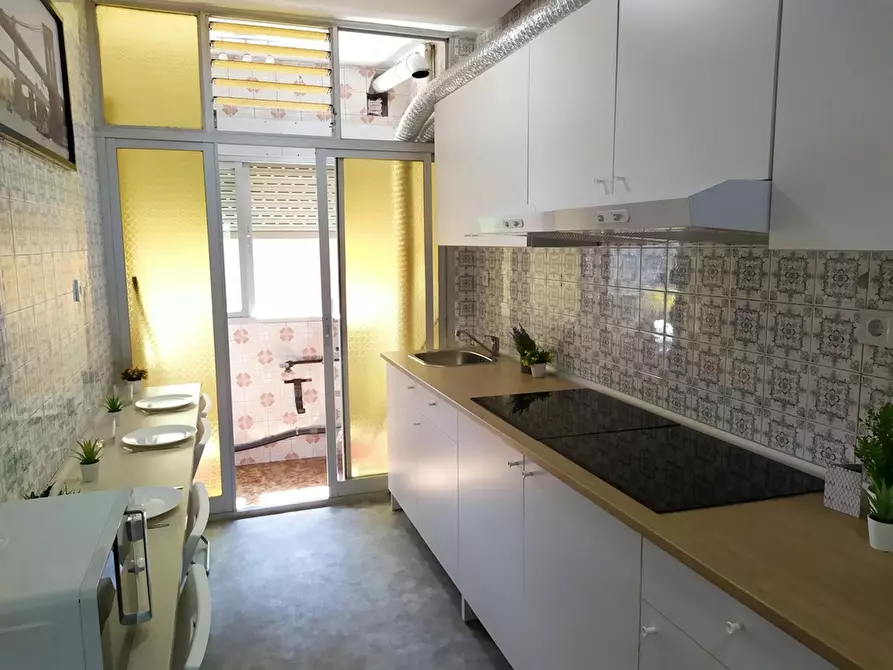 Immagine 4 di Camera in affitto  in Avenida de Portugal a Madrid