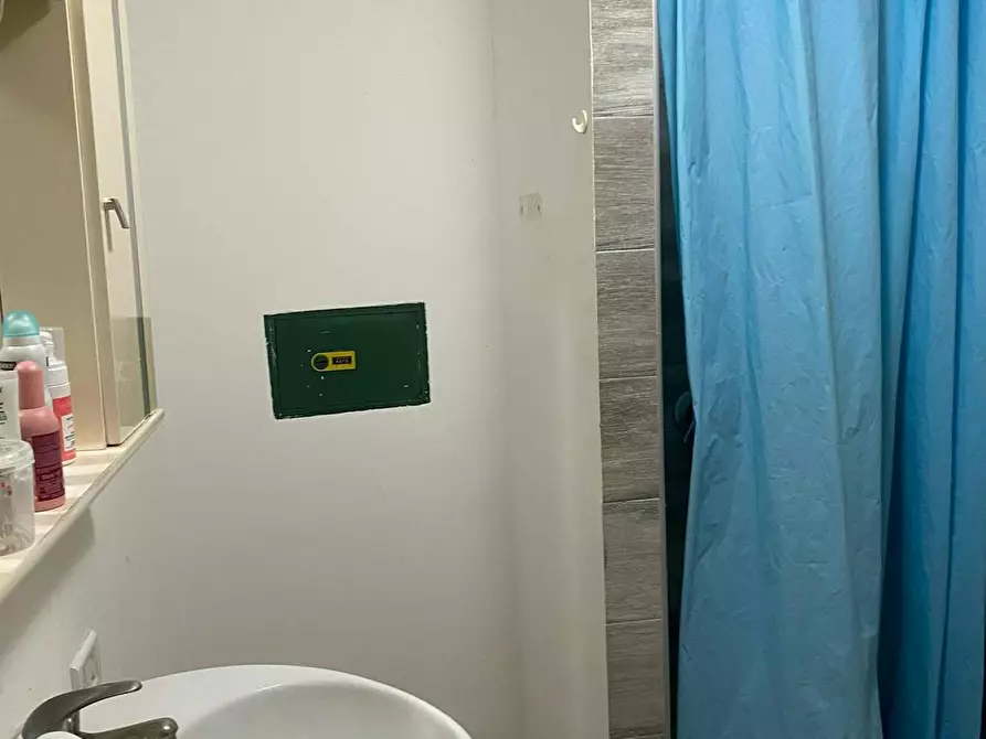 Immagine 6 di Camera in affitto  in Via Donnalbina a Napoli