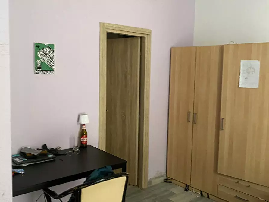 Immagine 3 di Camera in affitto  in Via Donnalbina a Napoli