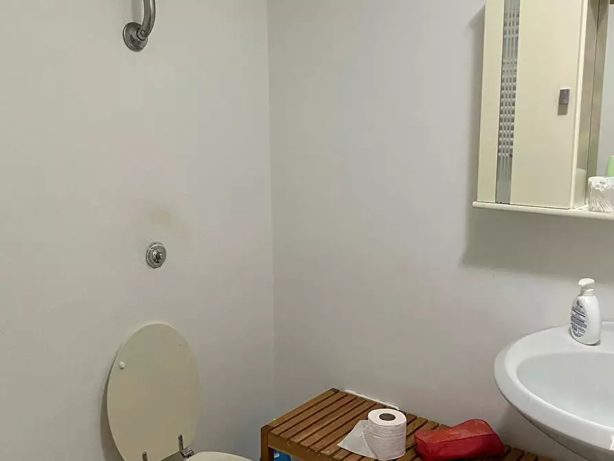 Immagine 5 di Camera in affitto  in Via Donnalbina a Napoli