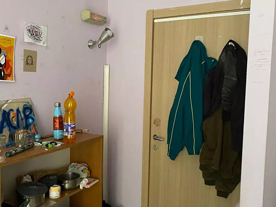 Immagine 4 di Camera in affitto  in Via Donnalbina a Napoli