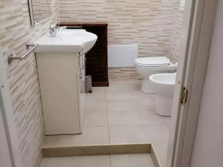 Immagine 9 di Camera in affitto  in Via Nizza a Sassari