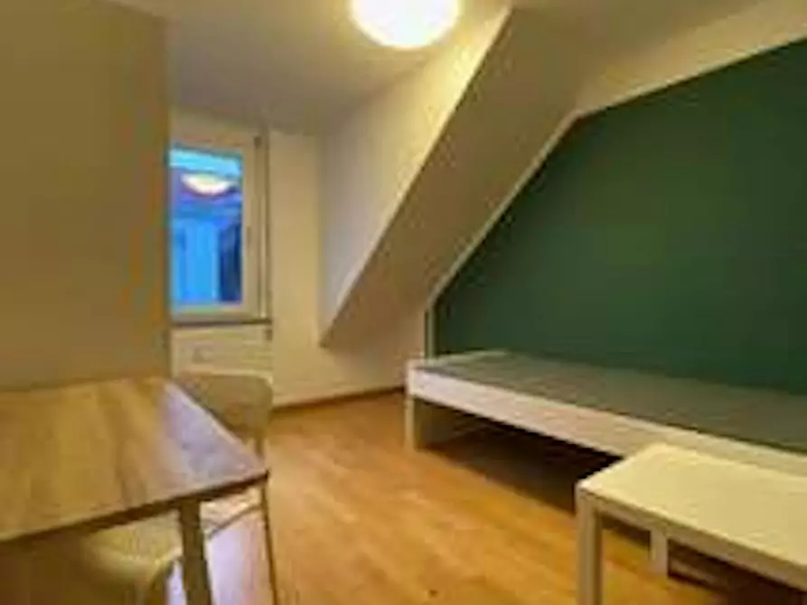 Immagine 1 di Camera in affitto  in Adlerplatz a Winnenden