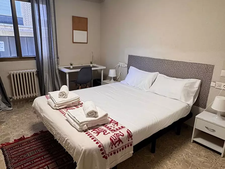 Immagine 1 di Camera in affitto  in Calle Baldoví a Valencia