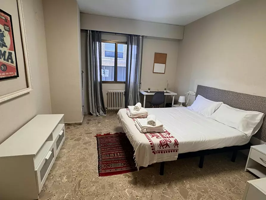 Immagine 3 di Camera in affitto  in Calle Baldoví a Valencia