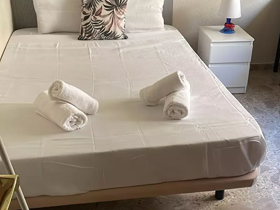 Immagine 4 di Camera in affitto  in Calle Baldoví a Valencia