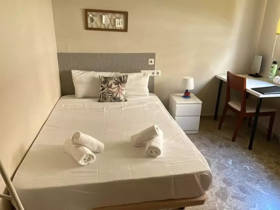 Immagine 1 di Camera in affitto  in Calle Baldoví a Valencia