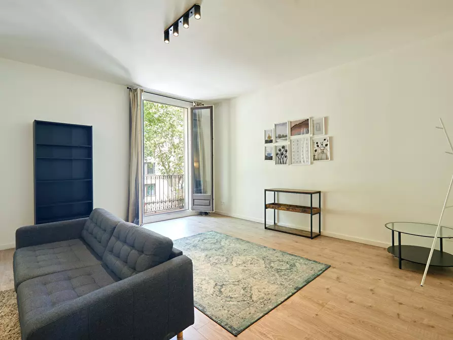 Immagine 10 di Appartamento in affitto  in Carrer La Rambla a Barcelona