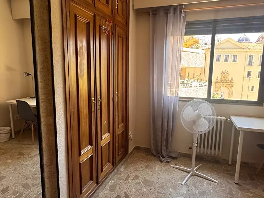 Immagine 7 di Camera in affitto  in Calle Baldoví a Valencia