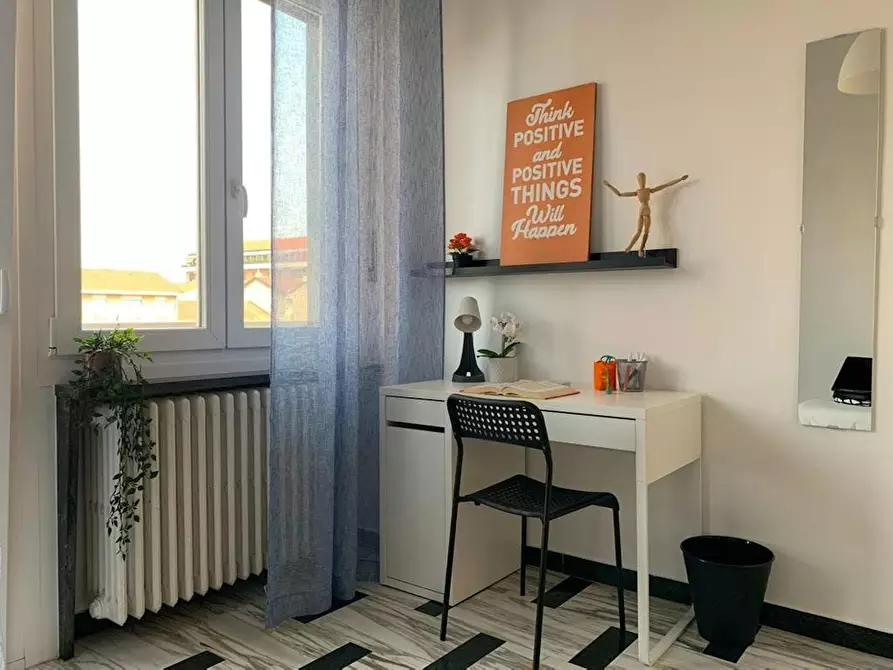 Immagine 3 di Camera in affitto  in Via La Thuile a Torino