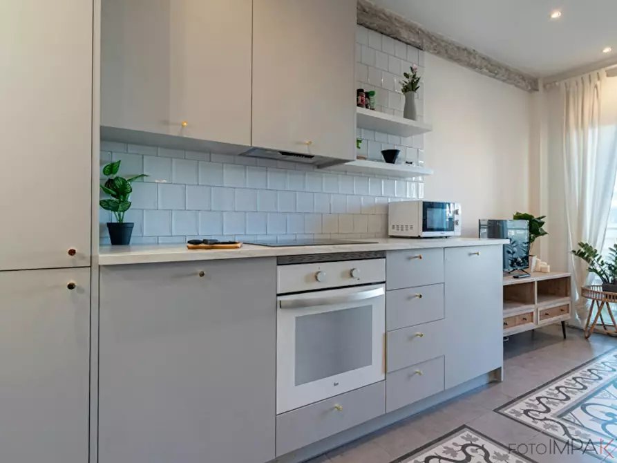 Immagine 9 di Camera in affitto  in Calle de Antonio López a Madrid