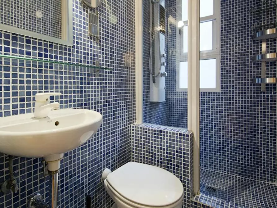 Immagine 8 di Camera in affitto  in Calle Núñez Morgado a Madrid