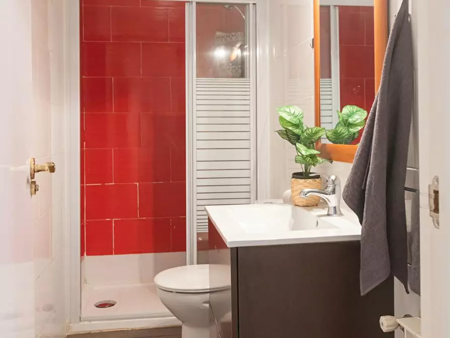 Immagine 8 di Camera in affitto  in Calle de Guzmán el Bueno a Madrid