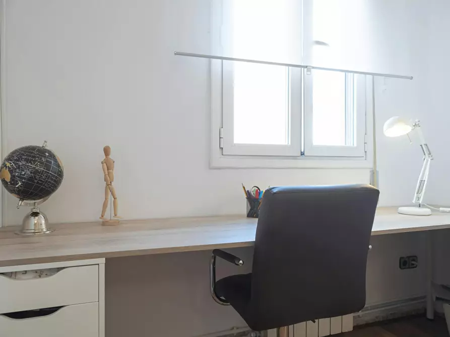 Immagine 6 di Camera in affitto  in Calle de Guzmán el Bueno a Madrid