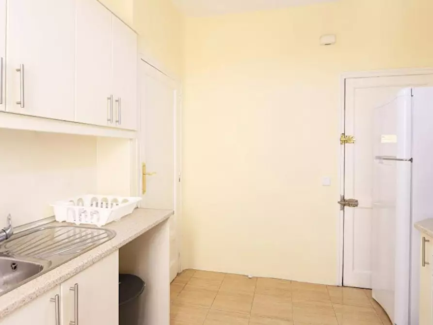 Immagine 9 di Camera in affitto  in Calle de O'Donnell a Madrid