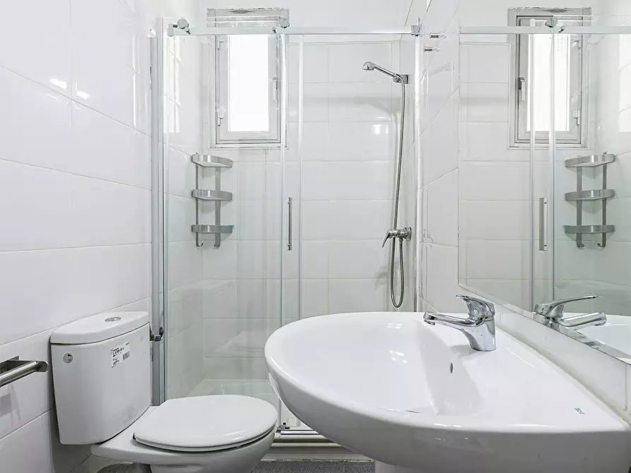 Immagine 10 di Camera in affitto  in Plaza de la Marina Española a Madrid