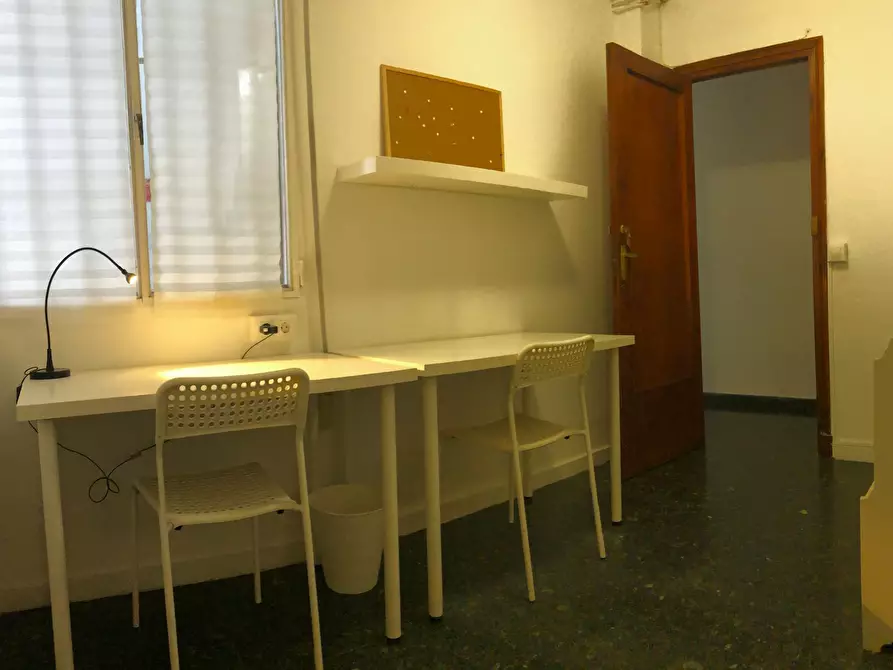 Immagine 4 di Camera in affitto  in Calle Doctor Juan José Dominé a Valencia