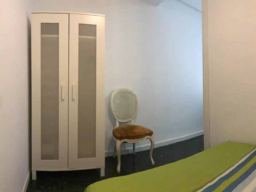 Immagine 6 di Camera in affitto  in Calle Doctor Juan José Dominé a Valencia