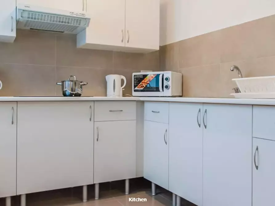 Immagine 8 di Camera in affitto  in Calle Cirilo Amorós a Valencia