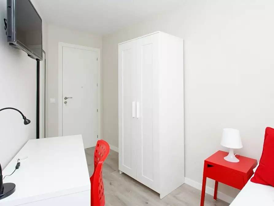 Immagine 2 di Camera in affitto  in Calle Berruguete a Madrid