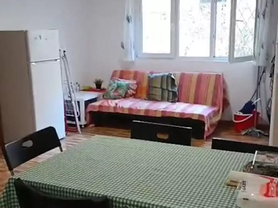 Immagine 2 di Camera in affitto  in Calle de Pinilla del Valle a Madrid
