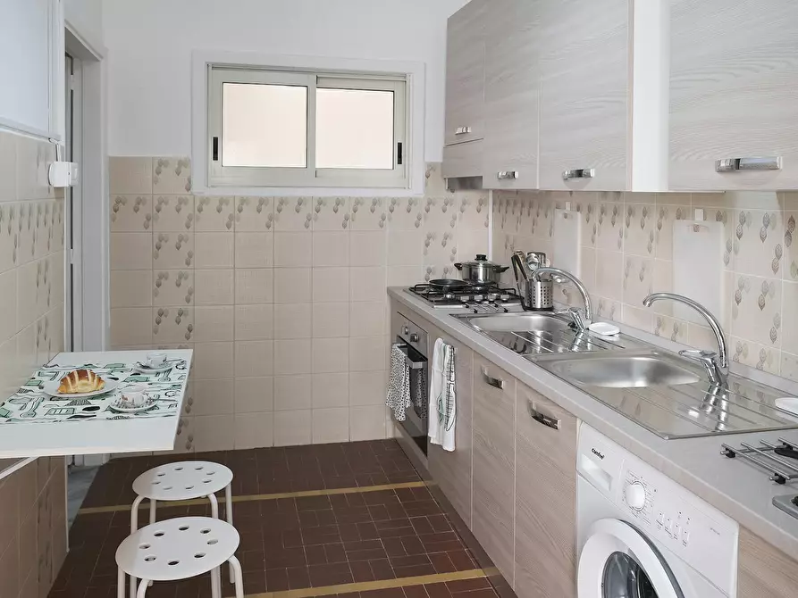 Immagine 7 di Camera in affitto  in Vico Campane a Donnalbina a Napoli