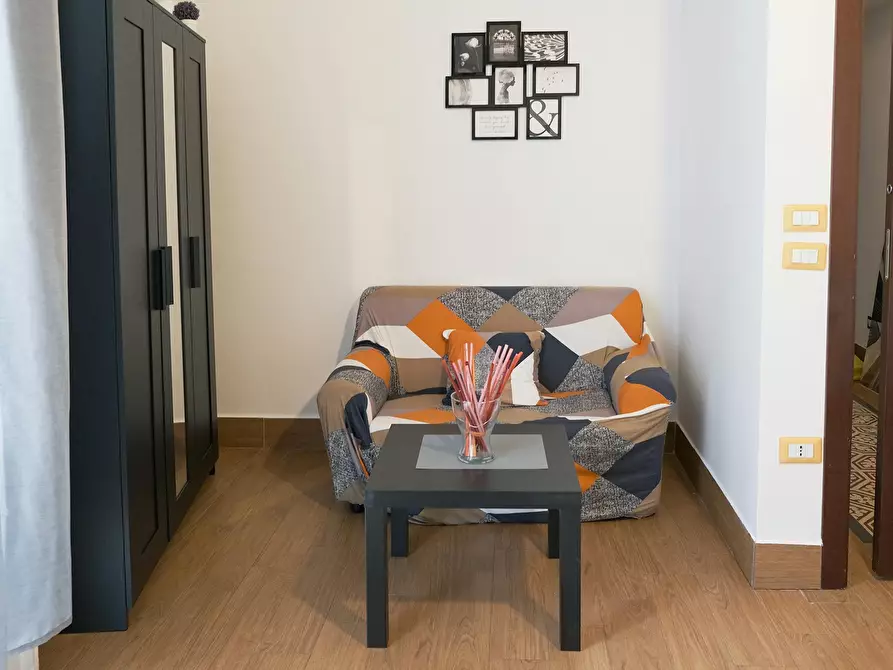 Immagine 5 di Camera in affitto  in Via Enrico Pessina a Napoli