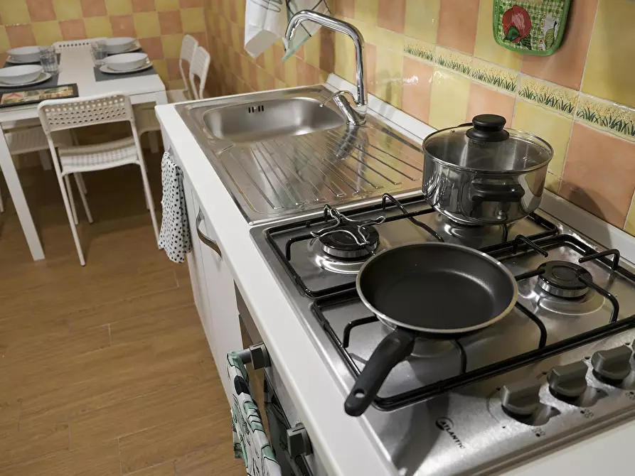 Immagine 7 di Camera in affitto  in Via Enrico Pessina a Napoli