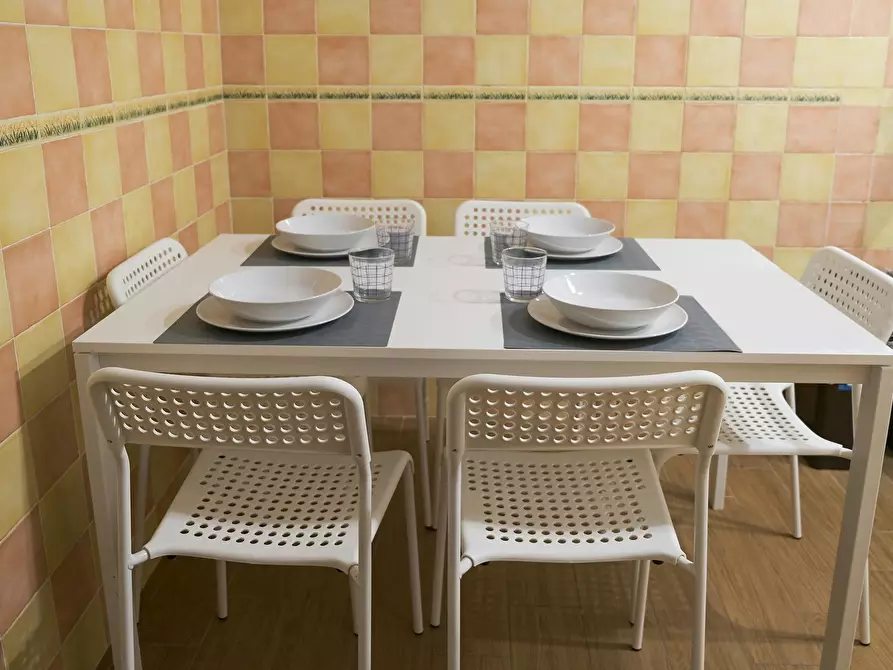 Immagine 8 di Camera in affitto  in Via Enrico Pessina a Napoli