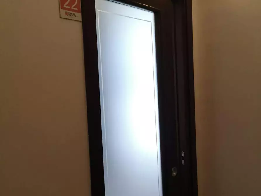 Immagine 1 di Camera in affitto  in Via Enrico Pessina a Napoli