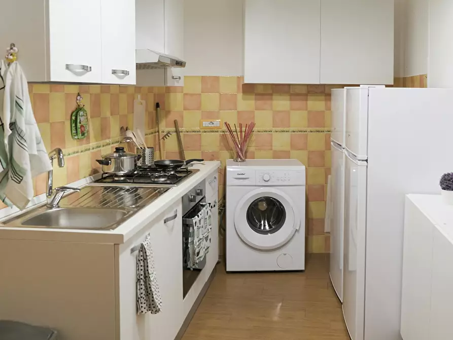 Immagine 6 di Camera in affitto  in Via Enrico Pessina a Napoli