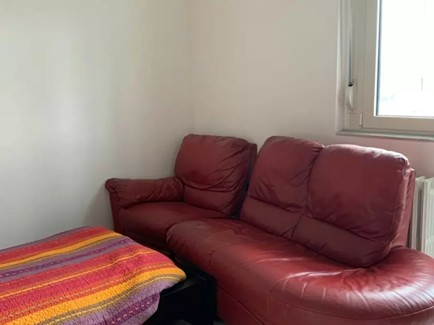 Immagine 2 di Camera in affitto  in Via Celeste Negarville a Torino