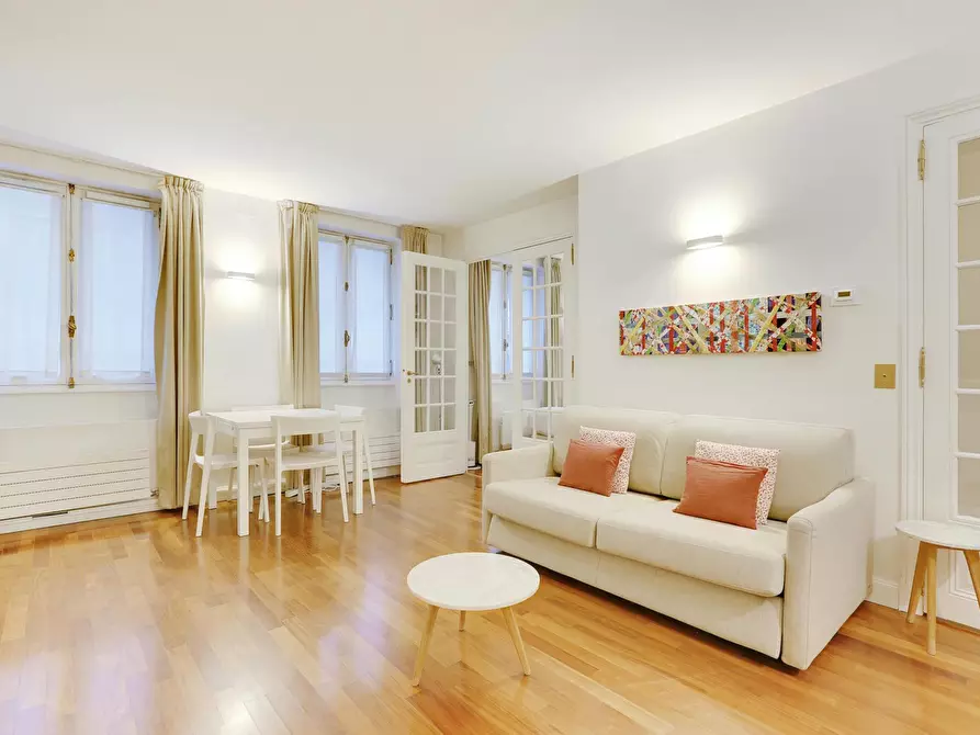 Immagine 9 di Appartamento in affitto  in Rue de la Paix a Paris