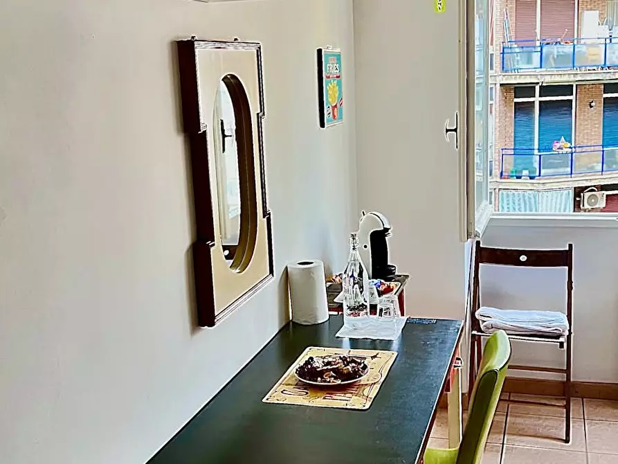 Immagine 10 di Camera in affitto  in Via Francesco Grimaldi a Roma