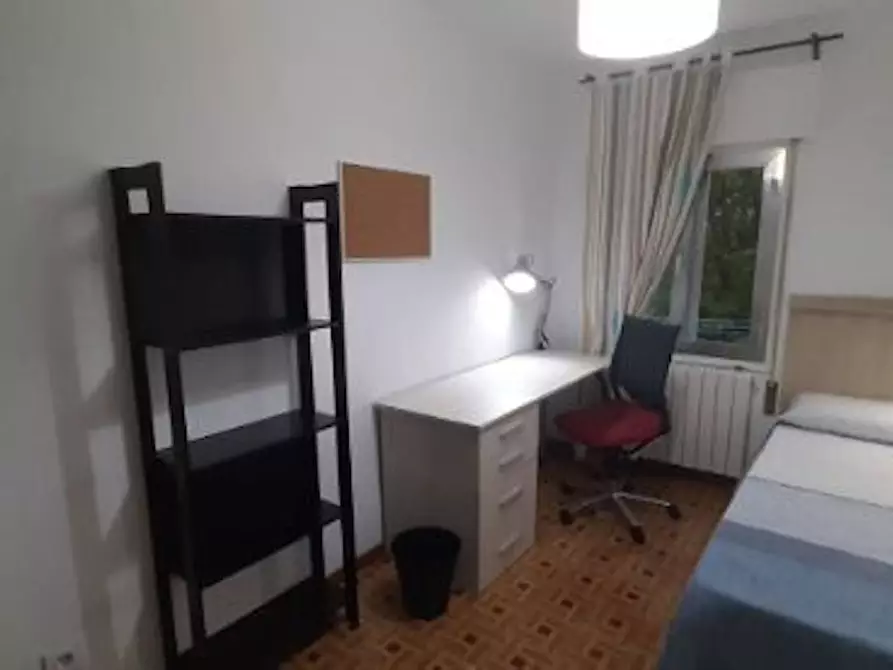 Immagine 1 di Camera in affitto  in Calle de Arriaga a Madrid