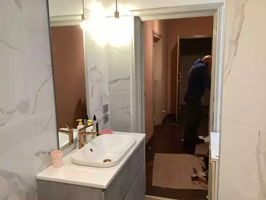 Immagine 6 di Camera in affitto  in Via Lorenzo il Magnifico a Firenze