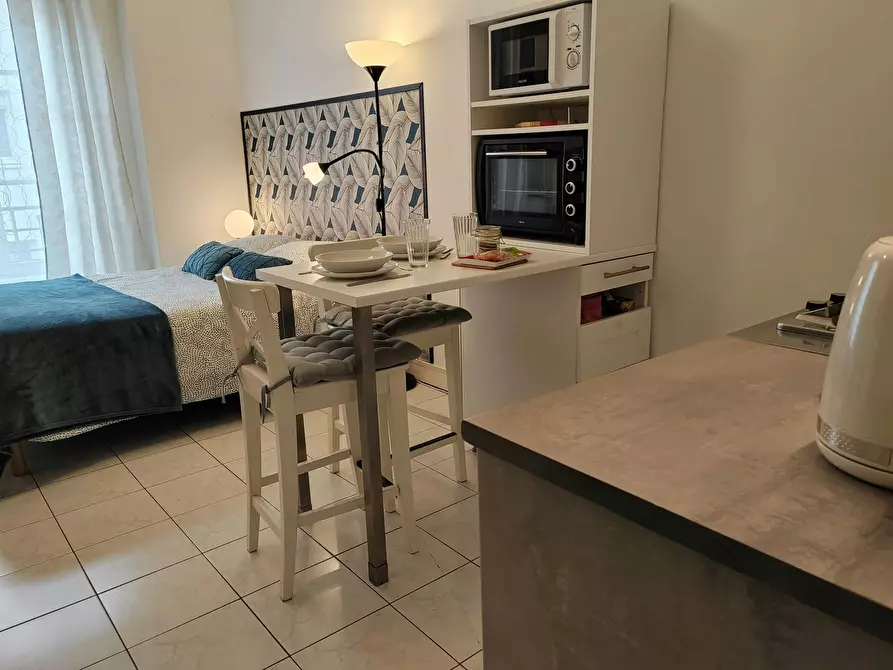 Immagine 3 di Appartamento in affitto  in Rue Villon a Lyon 08