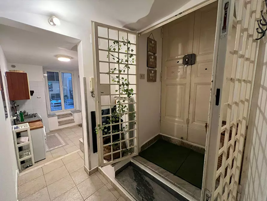 Immagine 7 di Appartamento in affitto  in Via di Monserrato a Roma