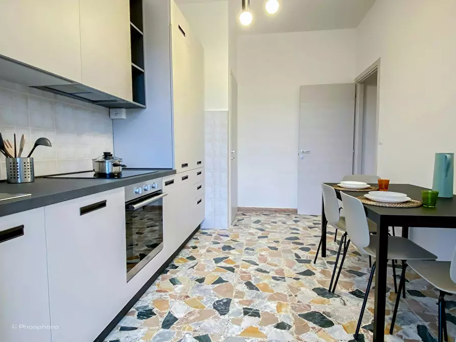 Immagine 10 di Camera in affitto  in Via Marcantonio della Torre a Verona