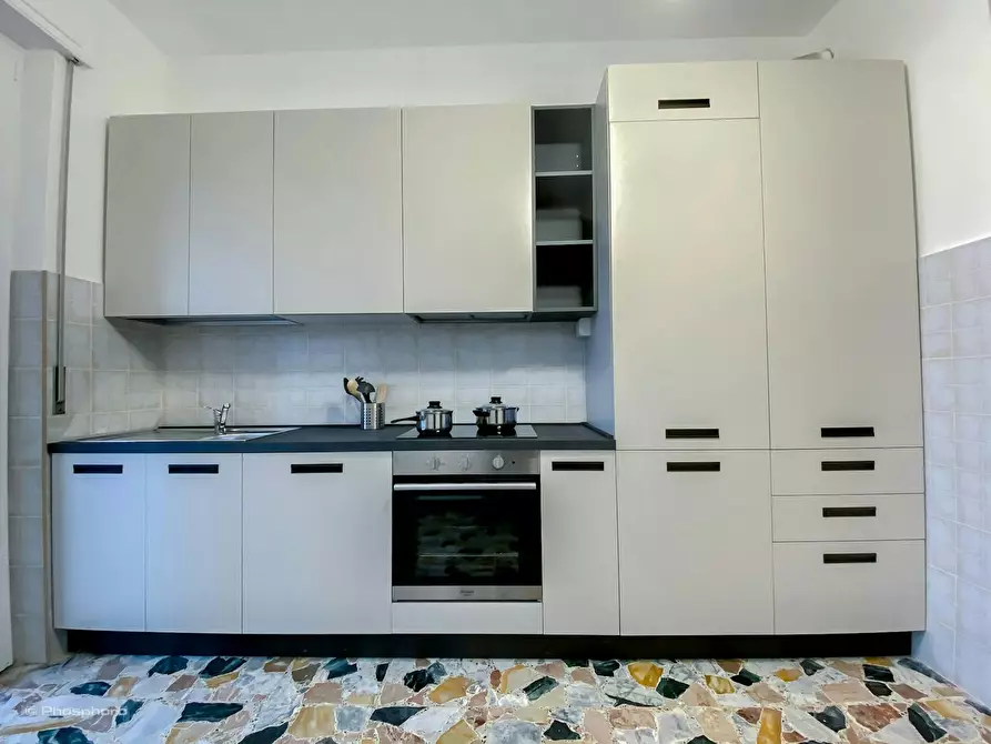 Immagine 9 di Camera in affitto  in Via Marcantonio della Torre a Verona