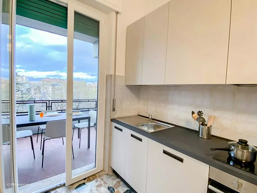 Immagine 10 di Camera in affitto  in Via Marcantonio della Torre a Verona