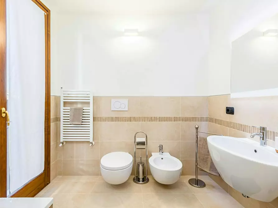 Immagine 9 di Camera in affitto  in Via Darsena a Ferrara